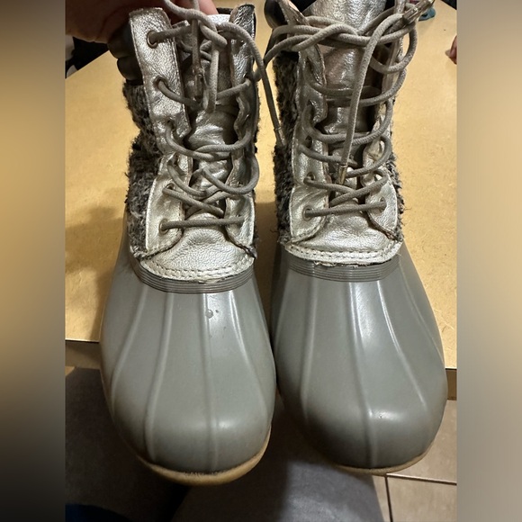 Women's Sam Edelman Caldwell
Duck Boots Grey & Silver Size 8 snow boots - Picture 7 of 14